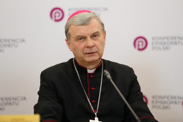 biskup tadeusz bronakowski